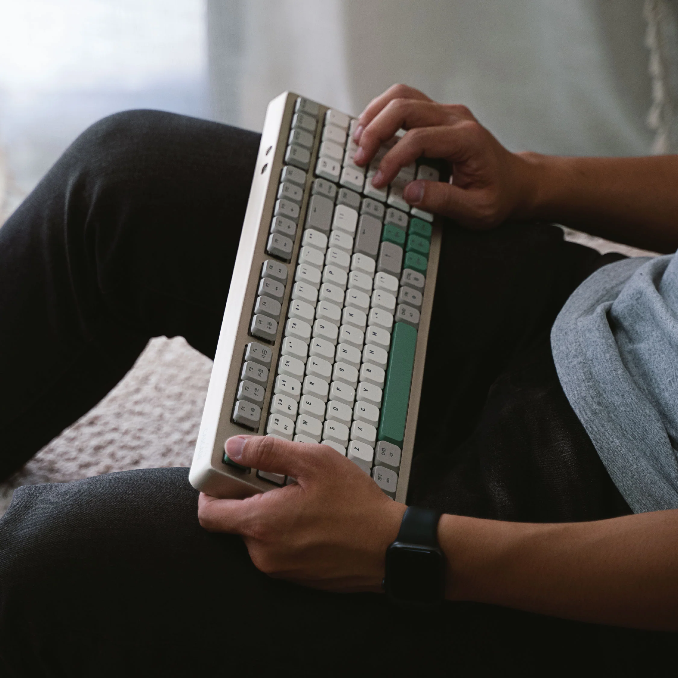 Cascade 98% Slim Wireless Hot-Swappable Keyboard - Image 8
