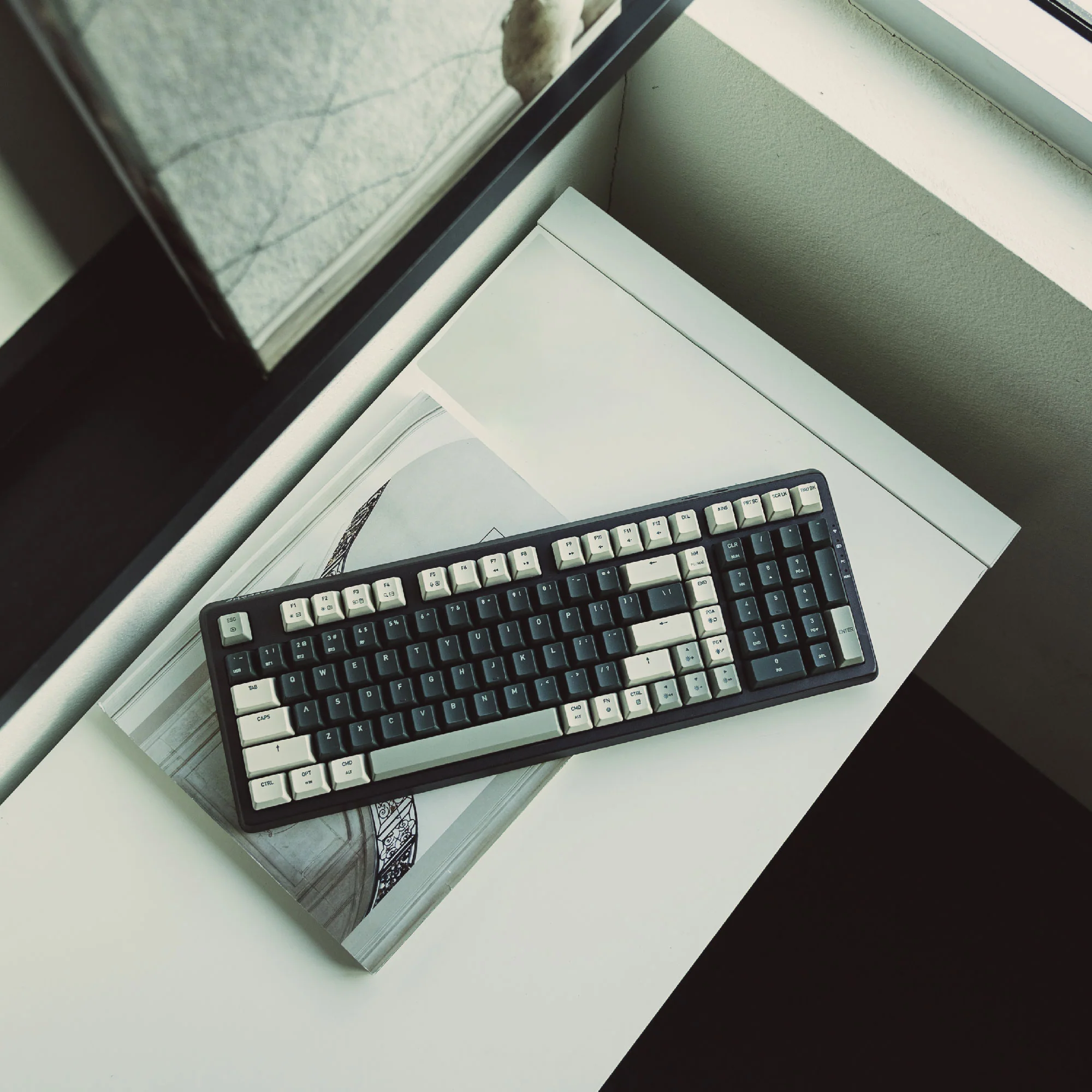 Cascade 98% Wireless Hot-Swappable Keyboard - Image 3