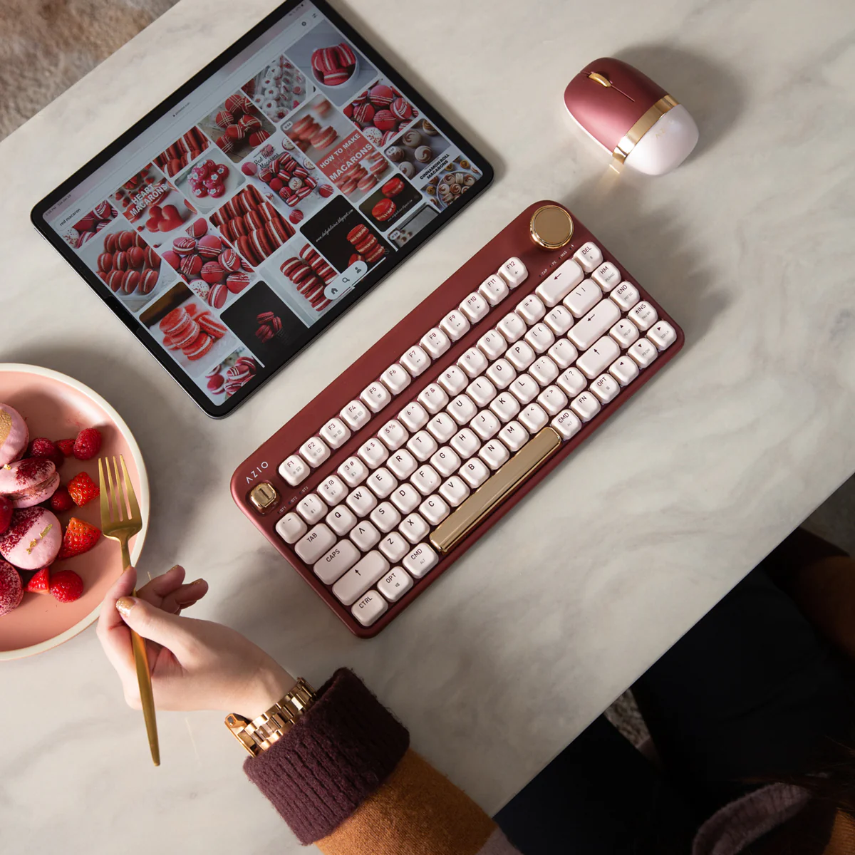 IZO Wireless Keyboard (Blue Switch) - Image 12