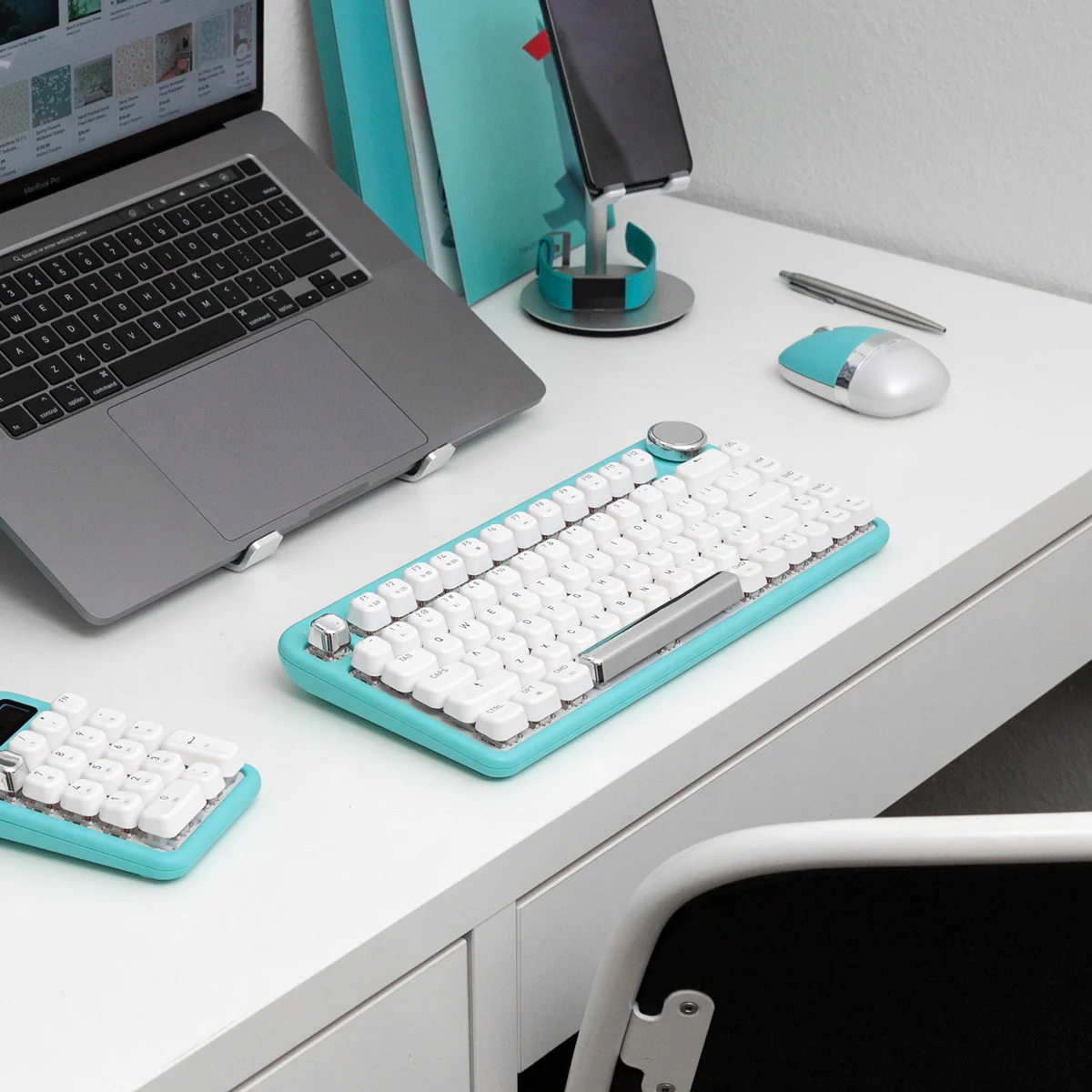 IZO Wireless Keyboard (Red Switch) - Image 11