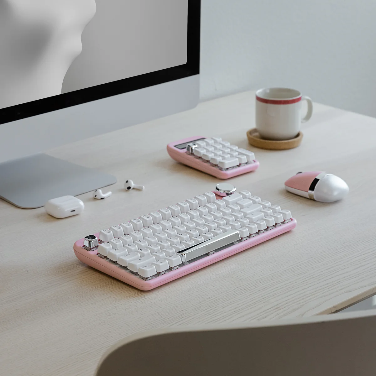 IZO Wireless Keyboard (Red Switch) - Image 8