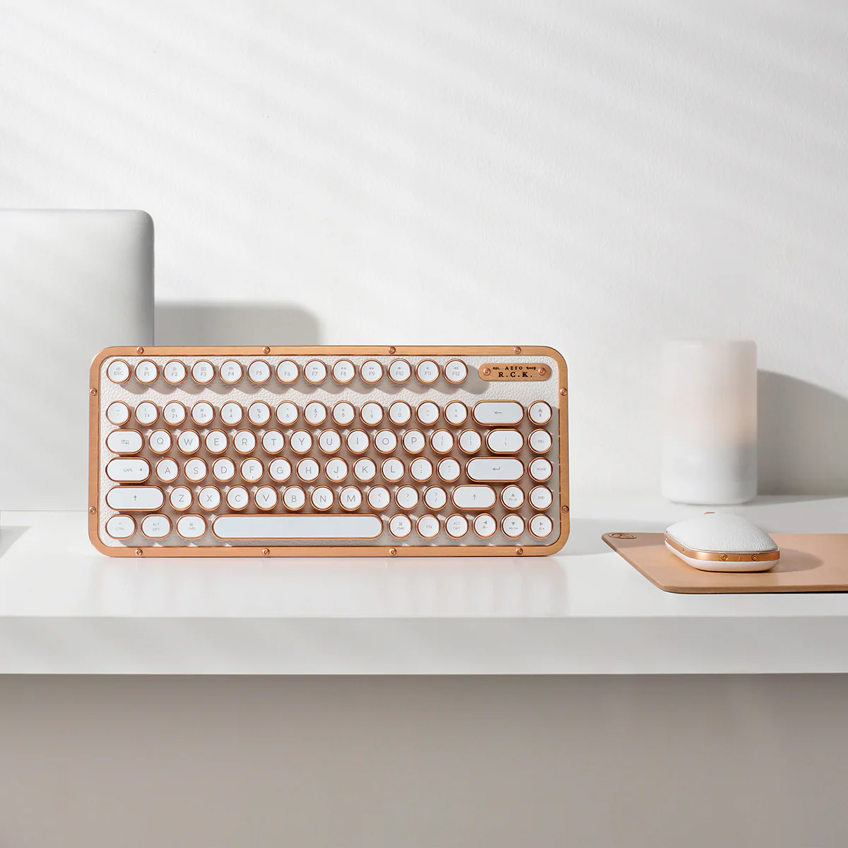 Retro Compact Keyboard - Image 12